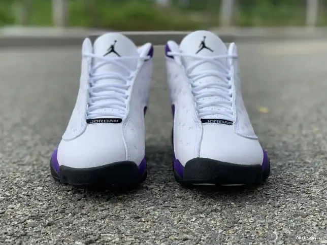 One Kick 13 Air Jordan Lakers 414571-105 0515